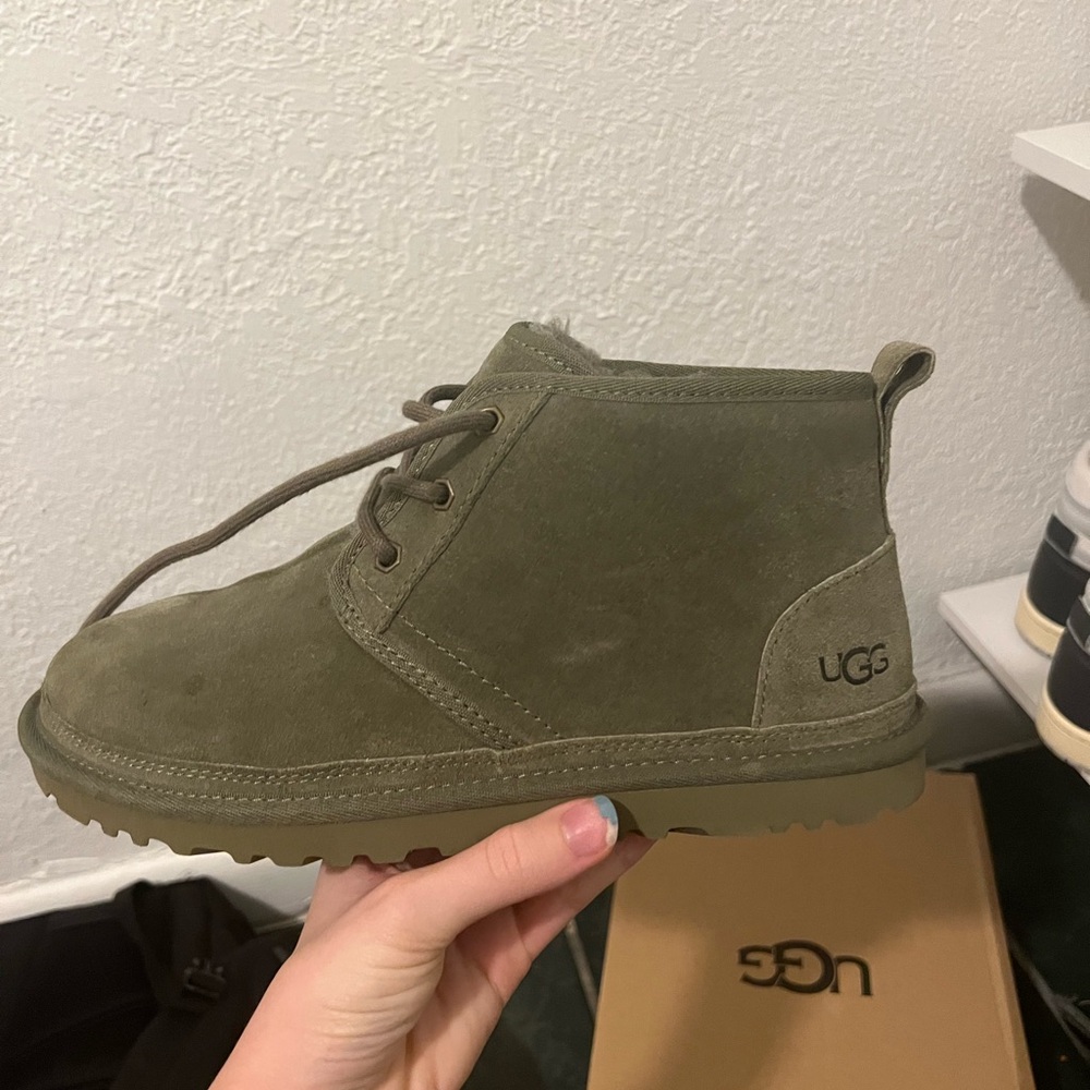 Ugg neumal lace boots